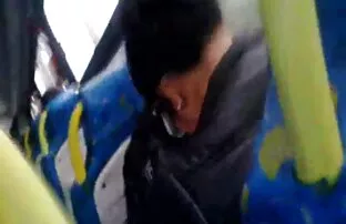 XXX 未成年の犯罪者は曲がって台無しにされます 女の子 の アダルト 動画