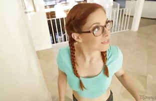 XXX -お尻から口へ巻き毛ブルネットケイティローズ 女の子 向け エロ 動画