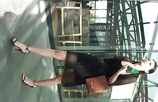 XXX テラスの外でクソ 女の子 の ため の アダルト 無料 動画