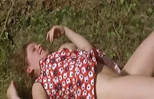 XXX 美しさ裸busty温泉ぽっちゃり体を入れて彼女のタイトな革パンツに彼女の肌 女の子 の 為 の エロ 動画