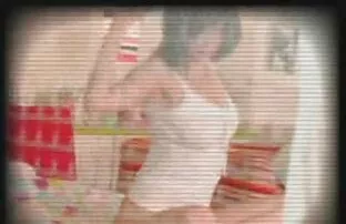 XXX 若いアレンベンツ肛門と兼口の中で 女の子 用 アダルト 動画